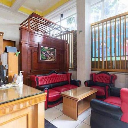 Homestay Gayatri Sawojajar Near Univ Negeri Malang Kampus 2 Mitra Reddoorz Экстерьер фото