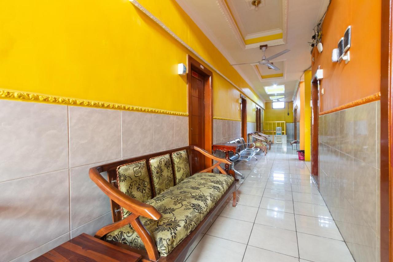 Homestay Gayatri Sawojajar Near Univ Negeri Malang Kampus 2 Mitra Reddoorz Экстерьер фото