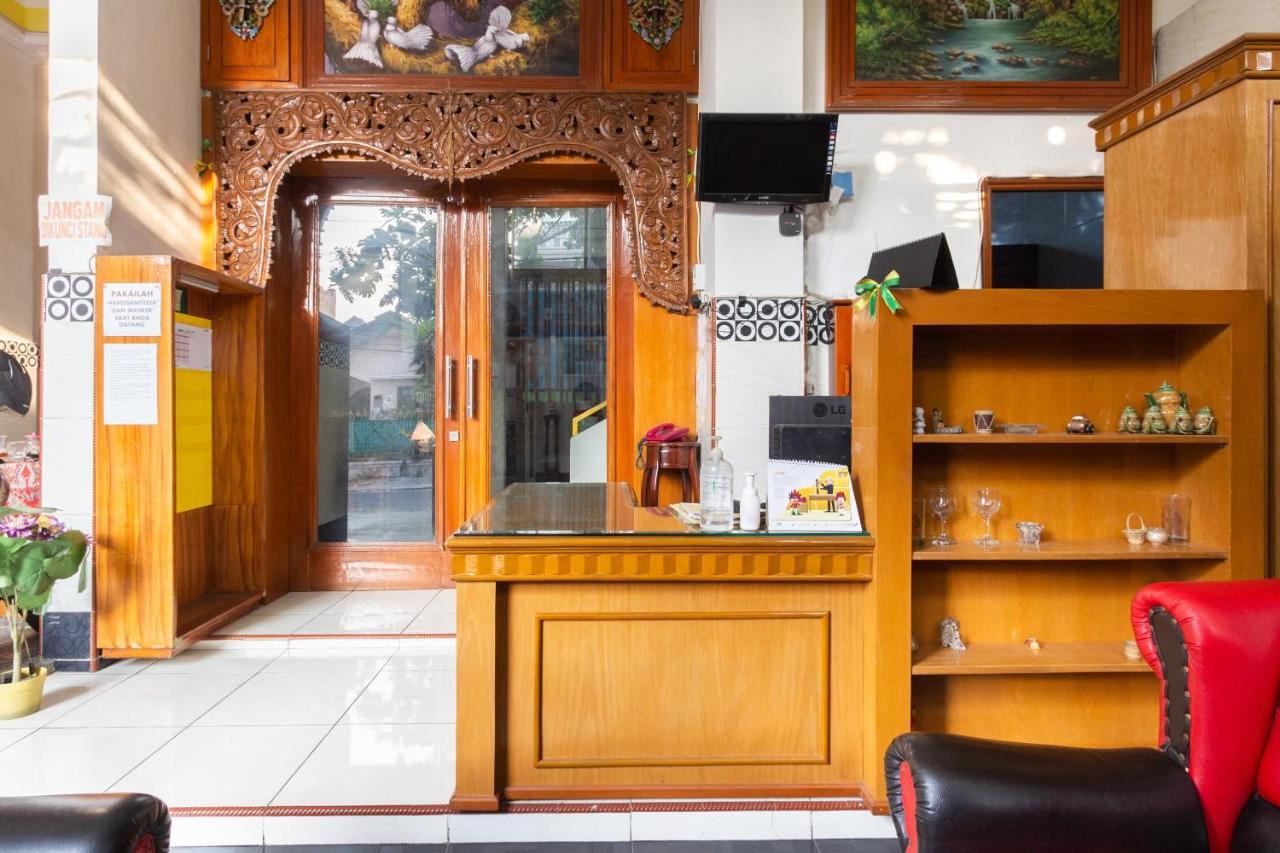 Homestay Gayatri Sawojajar Near Univ Negeri Malang Kampus 2 Mitra Reddoorz Экстерьер фото