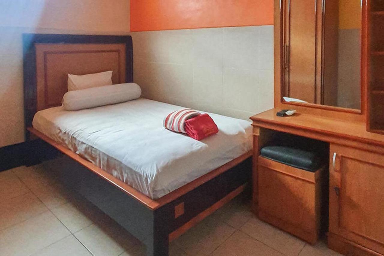 Homestay Gayatri Sawojajar Near Univ Negeri Malang Kampus 2 Mitra Reddoorz Экстерьер фото