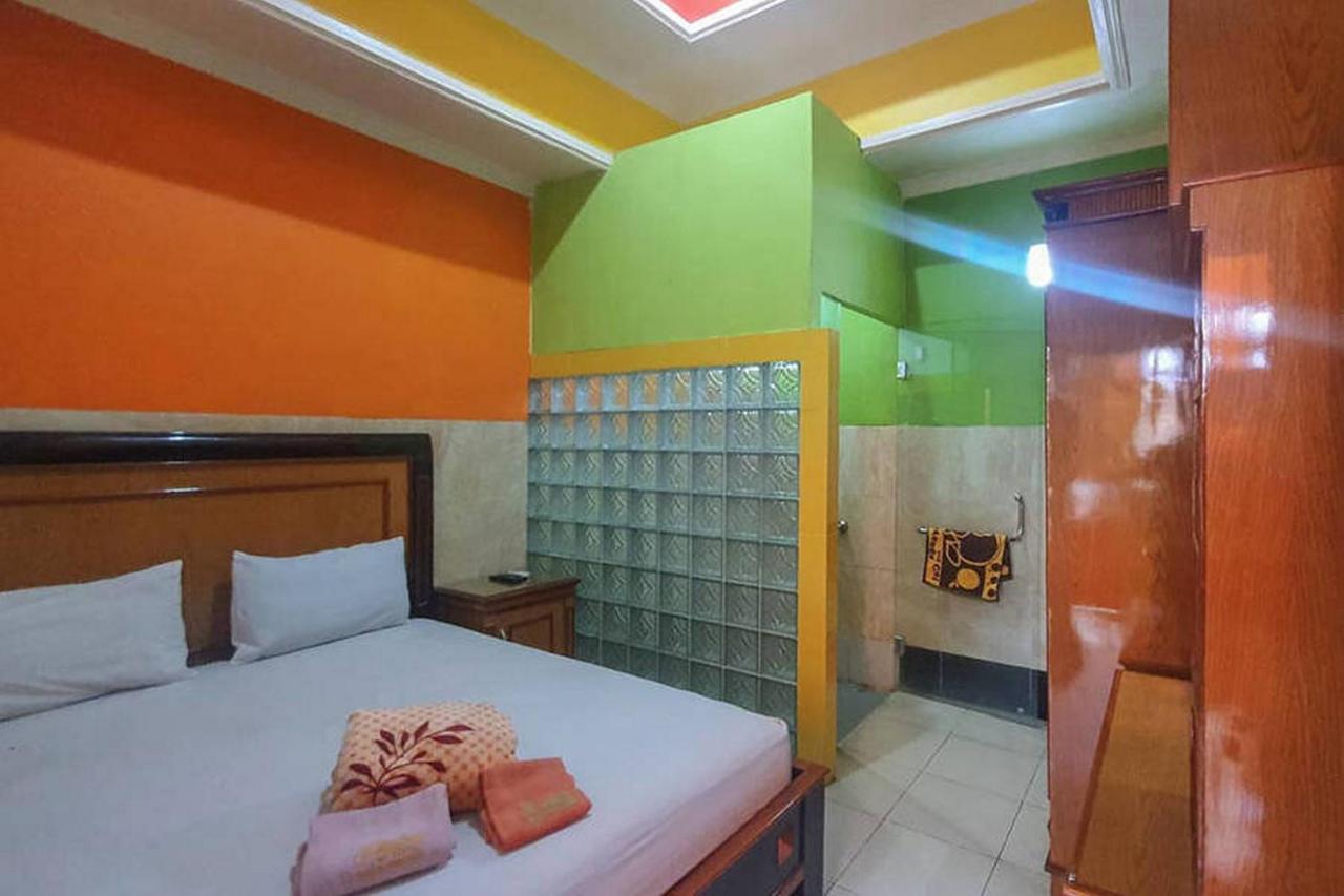 Homestay Gayatri Sawojajar Near Univ Negeri Malang Kampus 2 Mitra Reddoorz Экстерьер фото