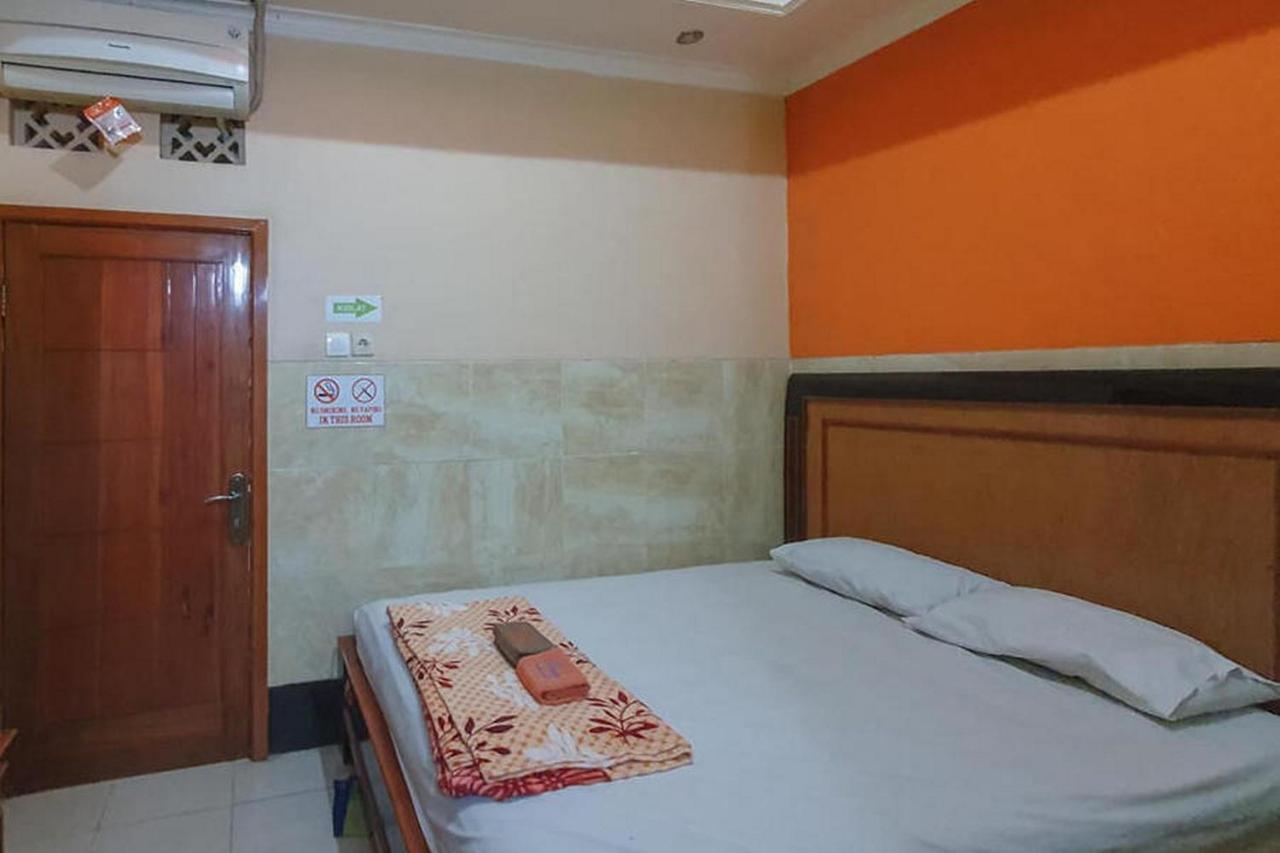 Homestay Gayatri Sawojajar Near Univ Negeri Malang Kampus 2 Mitra Reddoorz Экстерьер фото